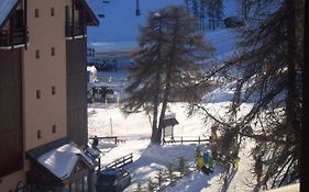 Appart 4 p pied des pistes Risoul 1850